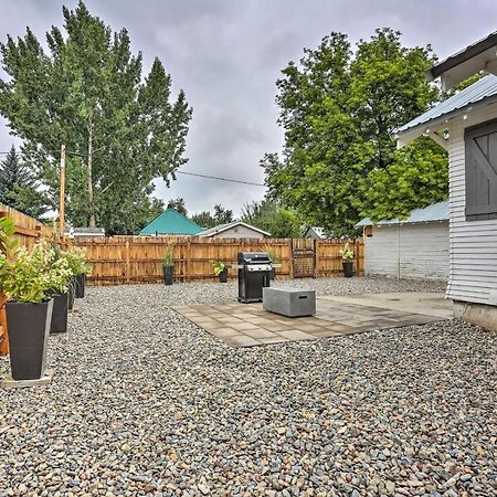 Pet-Friendly Baker City Escape With Private Yard! Exterior photo
